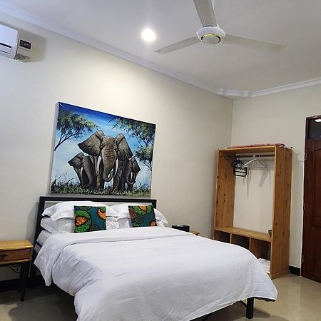 Nano'S Homes Dar es Salaam Esterno foto